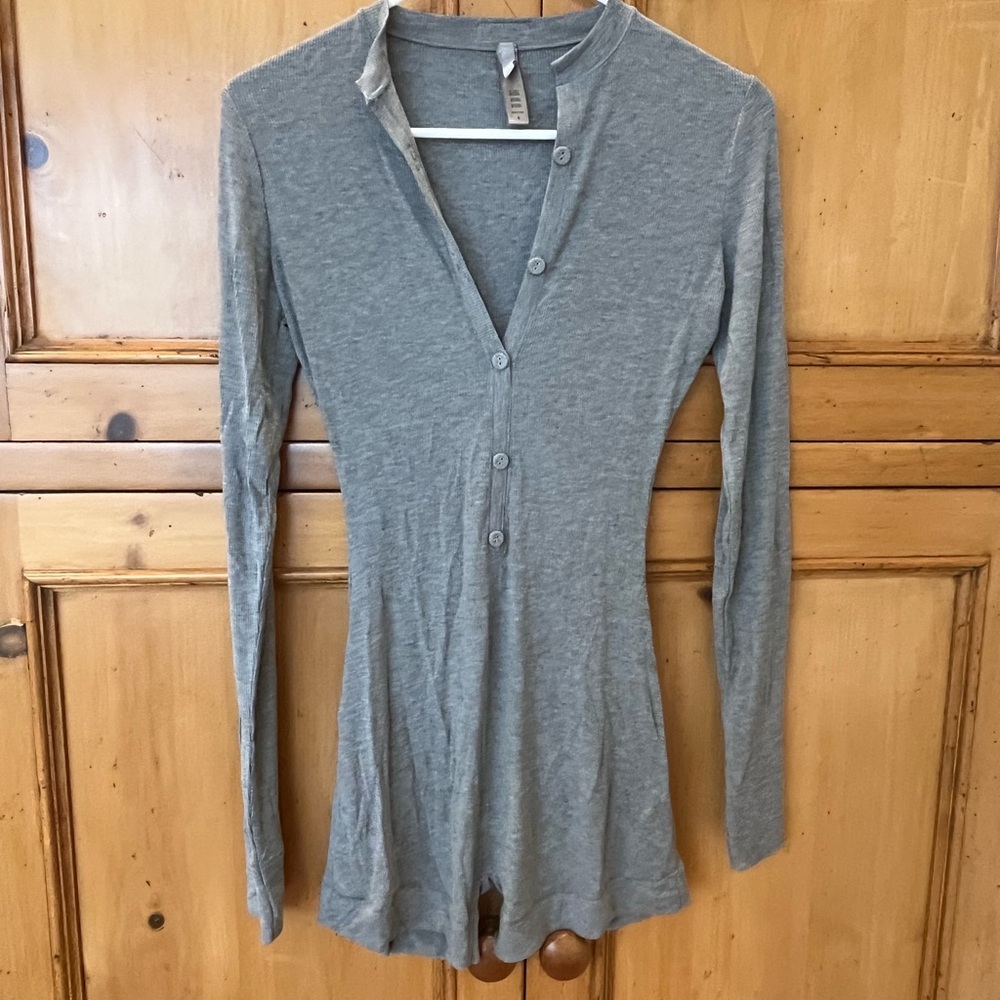 SKIMS Heather Gray Women's soft lounge ribbed Henley romper